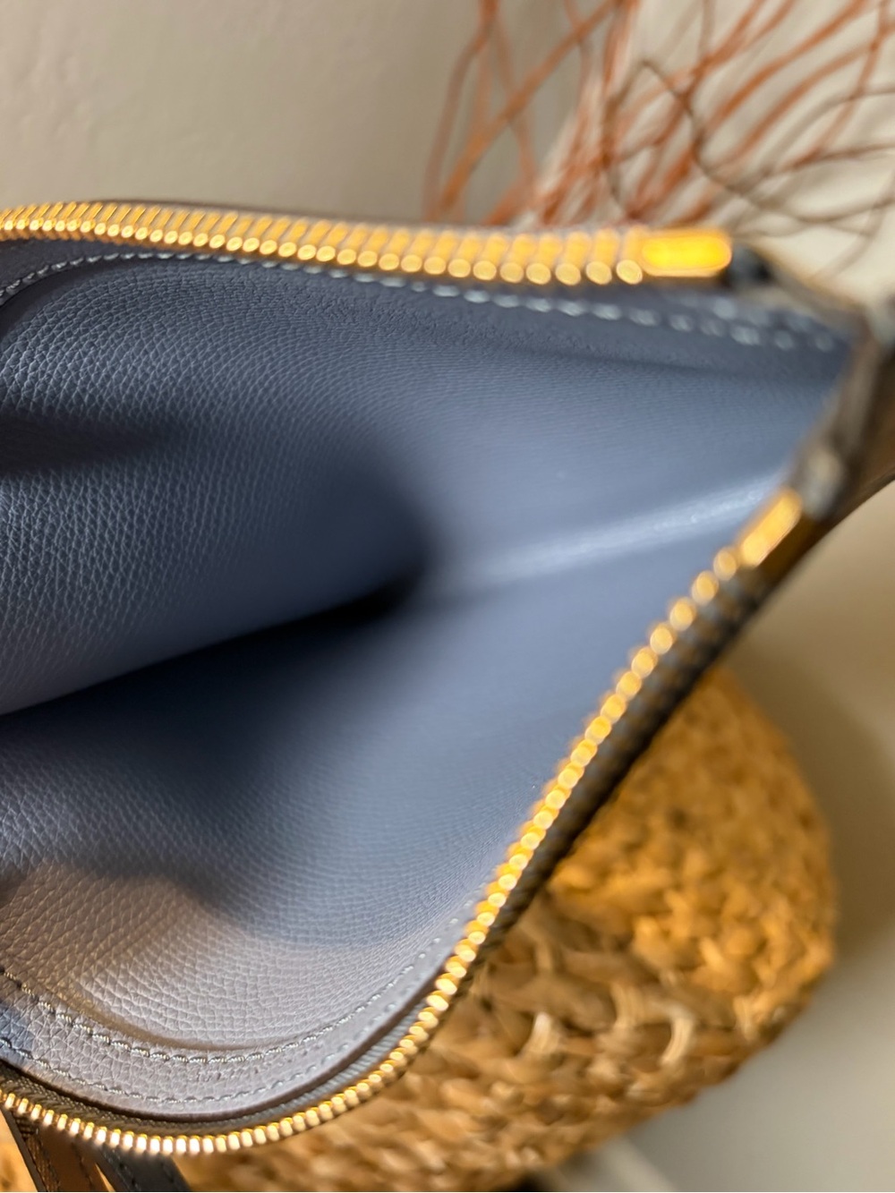 BURBERRY HAYMARKET CHECK LEATHER POUCH w/ DUST BAG - Picture 6 of 7